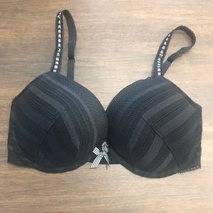 Victoria’s Secret Black Push up Bra 34DD
